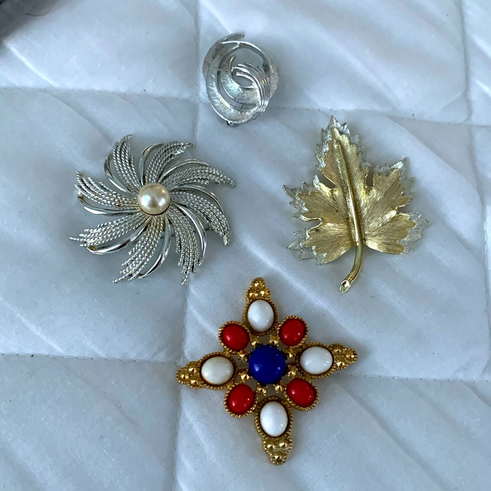 Sarah Coventry Brooches